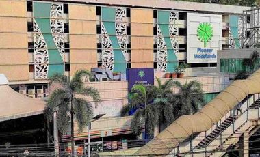 RPN 1br 30.26sqm Mandaluyong Condo Rfo For Sale Pioneer Woodlands in Bgc Ayala Edsa Shaw Megamall MRT Makati Ayala Edsa Taguig