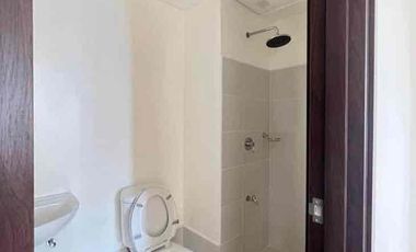 RPN 1br 30.26sqm Mandaluyong Condo Rfo For Sale Pioneer Woodlands in Bgc Ayala Edsa Shaw Megamall MRT Makati Ayala Edsa Taguig