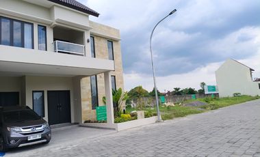Dijual Rumah 2 Lantai , Perumahan Dekat Ambarukmo Plaza ; One Gate Sistem