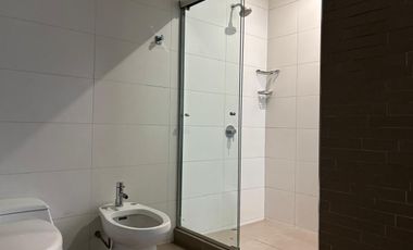 VENDO LINDO DPTO EN CERROS DE CAMACHO CON  AMPLIA TERRAZA VISTA AL GOLF