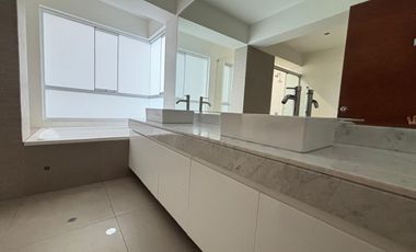 VENDO LINDO DPTO EN CERROS DE CAMACHO CON  AMPLIA TERRAZA VISTA AL GOLF