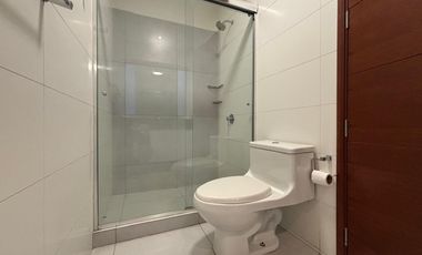 VENDO LINDO DPTO EN CERROS DE CAMACHO CON  AMPLIA TERRAZA VISTA AL GOLF