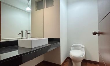 VENDO LINDO DPTO EN CERROS DE CAMACHO CON  AMPLIA TERRAZA VISTA AL GOLF