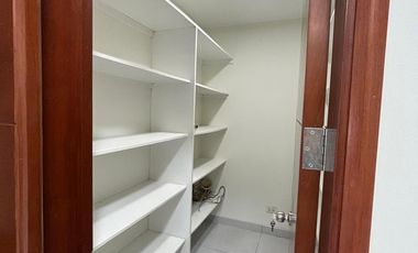 VENDO LINDO DPTO EN CERROS DE CAMACHO CON  AMPLIA TERRAZA VISTA AL GOLF