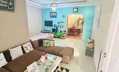 RUMAH DI BELAKANG DI TRANSMART PADANG