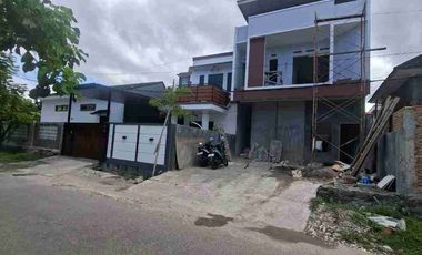 PERUMAHAN DI DEKAT LAMUN OMBAK PADANG