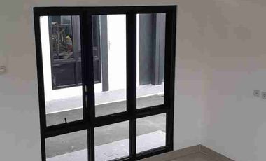 Rumah dijual 2 Lantai Modern di Johar Baru Jakarta pusat lokasi strategis harga terjangkau