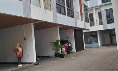 Rumah Murah lokasi strategis di karang Anyar Mangga besar Jakartapusat