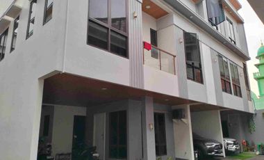 Rumah Murah lokasi strategis di karang Anyar Mangga besar Jakartapusat