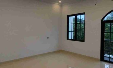 DIJUAL CEPAT MURAH RUMAH MEWAH AMERICAN CLASSIC PRIVATE POOL DI CIPETE