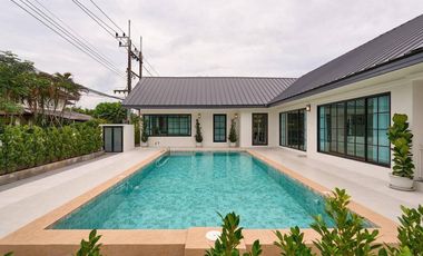 For sale, single-storey pool villa, on 2 sides of the road, corner house, Don Kaeo Subdistrict, Mae Rim District, Chiang Mai, near Ring Road 3