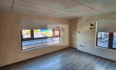 Se ofrece en arriendo un departamento en el centro de Castro.