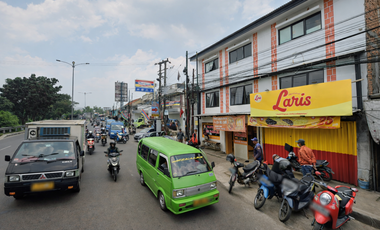 Rumah 3 Lantai Sekaligus Usaha di Pertigaan Jalan Raya Besar Ramai