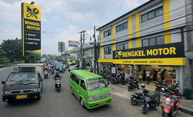 Rumah 3 Lantai Sekaligus Usaha di Pertigaan Jalan Raya Besar Ramai