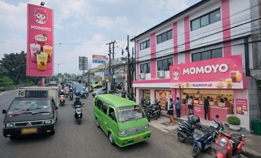 Rumah 3 Lantai Sekaligus Usaha di Pertigaan Jalan Raya Besar Ramai