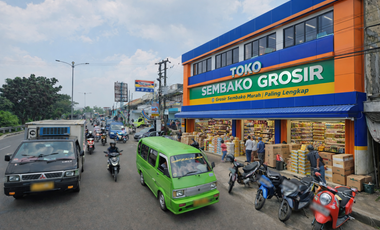 Rumah 3 Lantai Sekaligus Usaha di Pertigaan Jalan Raya Besar Ramai