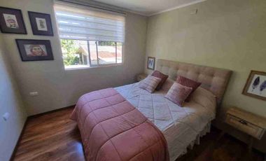 Vendo Propiedad 950 mts²/ 2 Casas 3 Cabañas total:10 Dormitorios 5 Baños 7 Estacionamientos