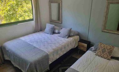 Vendo Propiedad 950 mts²/ 2 Casas 3 Cabañas total:10 Dormitorios 5 Baños 7 Estacionamientos
