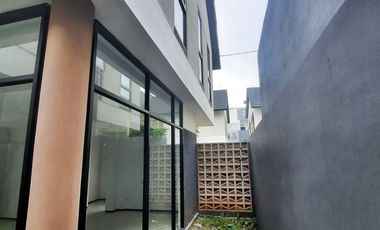 Modern Living di Chelsea Townhouse – Rumah Cantik Semi Detach, Siap Huni!