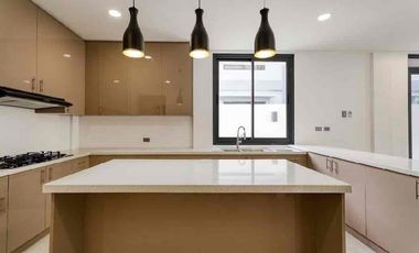 Brand New House In Orchard
