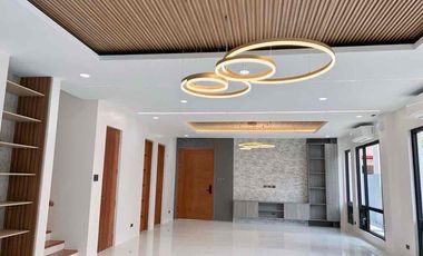 Brand New House In Orchard