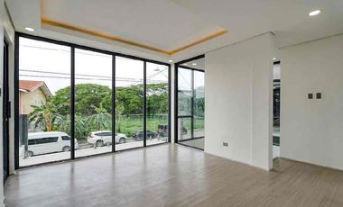 Brand New House In Orchard