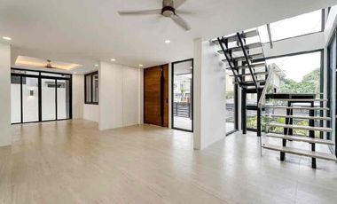 Brand New House In Orchard