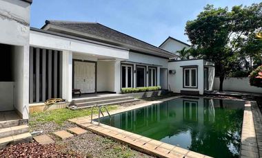 Rumah 1 Lantai Bangka Kemang Strategis, Jarang Ada, LT 696 m² Kolam Renang Harga Nego