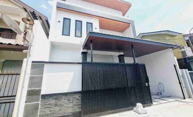 Rumah Mewah Cantik Siap Huni di Fajar Indah Solo