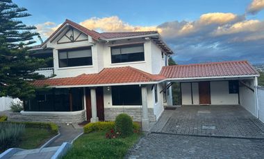 Vendo Casa Rustica de 451m Urbanizacion Exclusiva, PILLAGUA