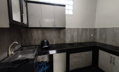 Rumah 2.5 Lantai di Pinggir Jalan Soghiri 5 Menit ke TOL Tanah Baru