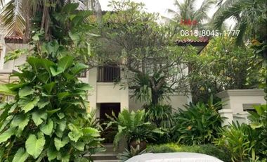 Villa Bali Resort House with Pool at Bintaro Jaya Sektor 8, Tangsel
