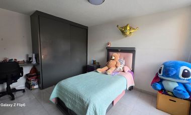Casa en condominio con excelente ubicación 4 rec, 3.5 ba, 2 ga, Roof Garden