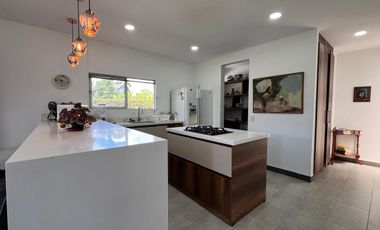 Casa en venta, La Ceja,  Via  San Antonio, Antioquia