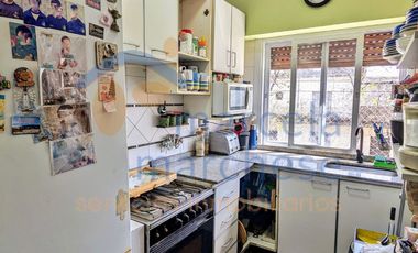 PH Piso Único 4/5 Amb. + Patio + Terraza + Ent. Indep– ¡Sin Expensas!