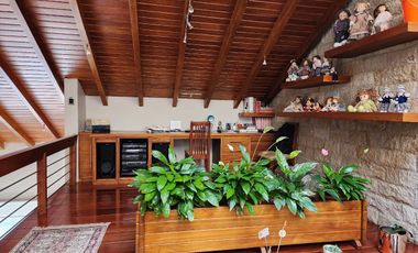 Casa exclusiva En Venta en la Cdla. de los Ingenieros, Cuenca