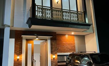 VILLA ROOFTOP PRIVATE POOL DEKAT ALUN ALUN BATU BONUS FURNISH