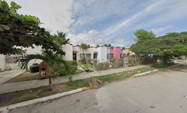 Casa en calle Jamaica, El Petén, Playa del Carmen, Quintana Roo, México. ¡NO CRÉDITOS!