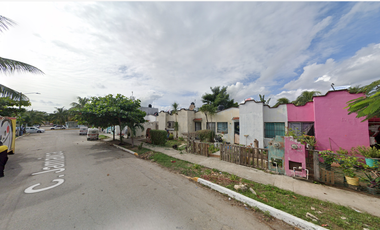 Casa en calle Jamaica, El Petén, Playa del Carmen, Quintana Roo, México. ¡NO CRÉDITOS!