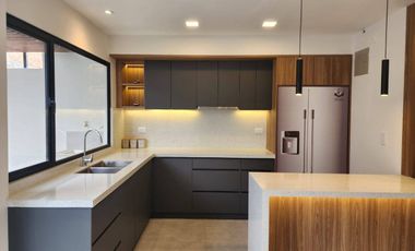 En Ricaurte casa En Venta de 3 dormitorios