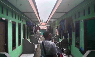 rumah kontrakan 14 pintu terisi ful di sawangan baru depok