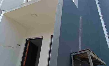 Rumah Mungil 2 Lantai