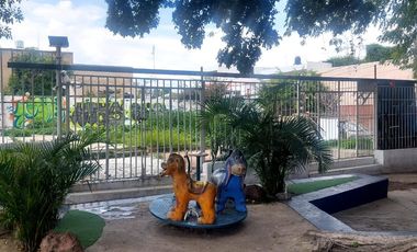 Terreno en Venta sobre Av. Manuel Ávila Camacho esq. Agustín Melgar, Guadalajara, Jal