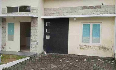 Dijual rumah Green Mansion dan sewa lahan usaha di surabaya timur