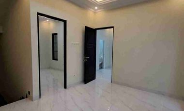 Dijual Rumah Classic 2 Lantai RooFTop Di Kahfi 1 Ciganjur Jagakarsa