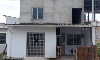 VENTA DE CASA EN URBANIZACION