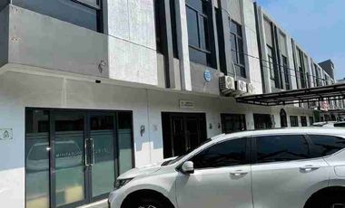 Dijual ruko Madrid X. posisi hoke hook