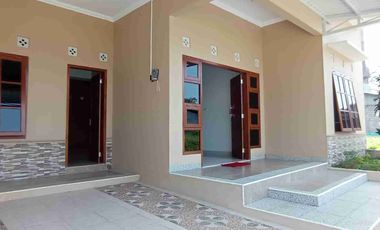 RUMAH BARU SIAP HUNI DAN PESAN BANGUN STRATEGIS DI SECANG MAGELANG