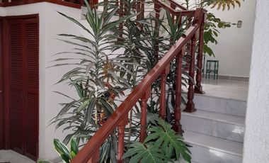 CASA EN VENTA EN SANTA FE con seguridad en calle cerrada