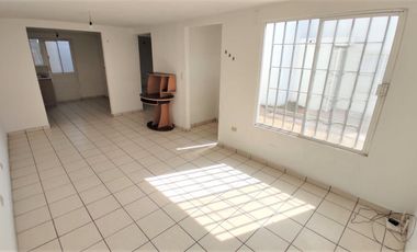 Casa dentro de coto cerca del Fracc. Nueva Galicia